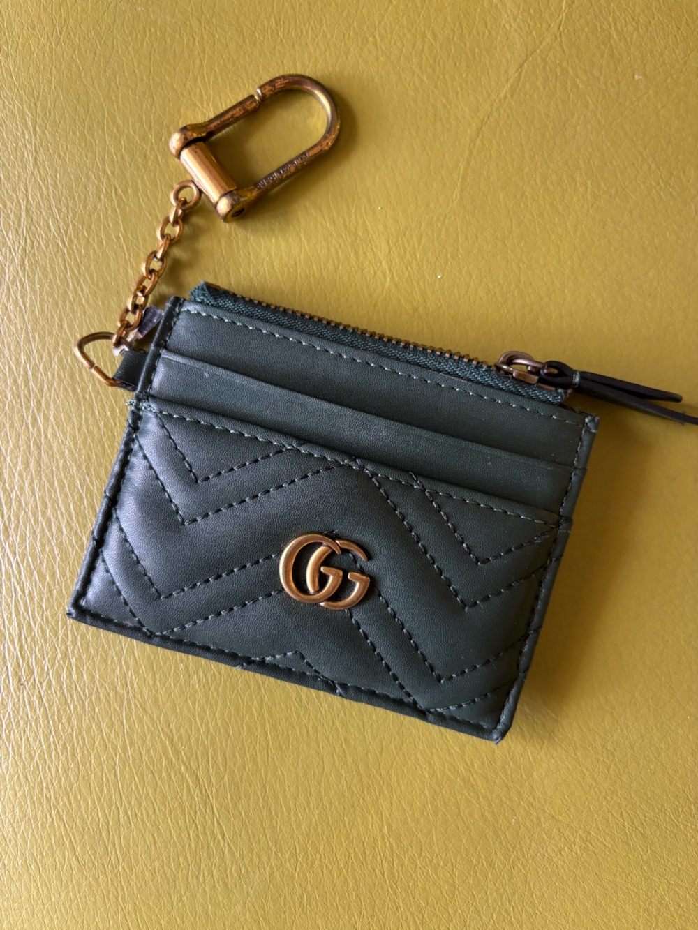 Gucci GG Marmont Leather Zip Card Case Keychain Green Gold